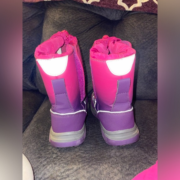 New Lands End (11) winter boots no tags but never worn outside ❄️ - Picture 3 of 3
